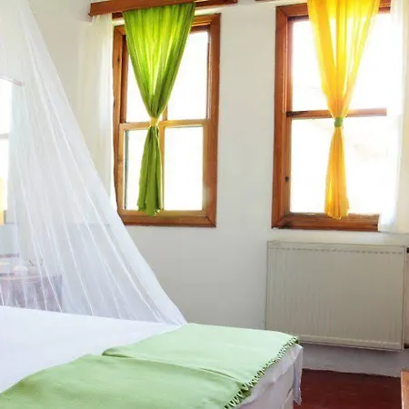 Caretta Caretta Hotel 2*