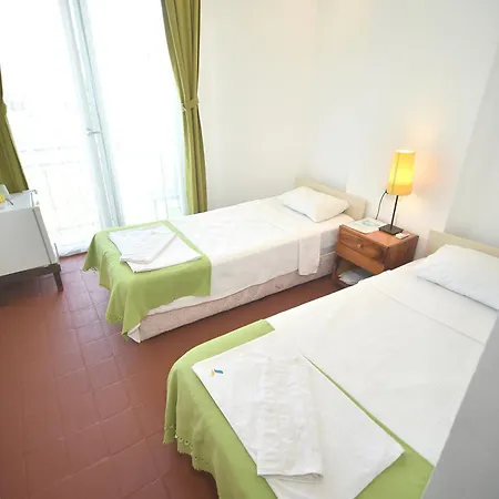 Hotel Caretta Caretta 2*
