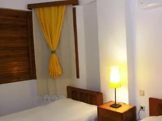 Caretta Caretta Hotel 2*