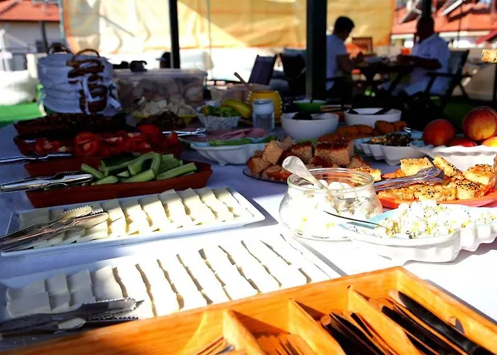 Caretta Caretta Hotel 2*